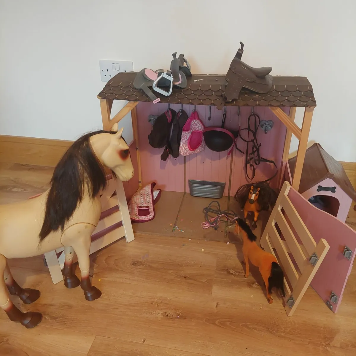 Our generation horse stable and school - Image 2
