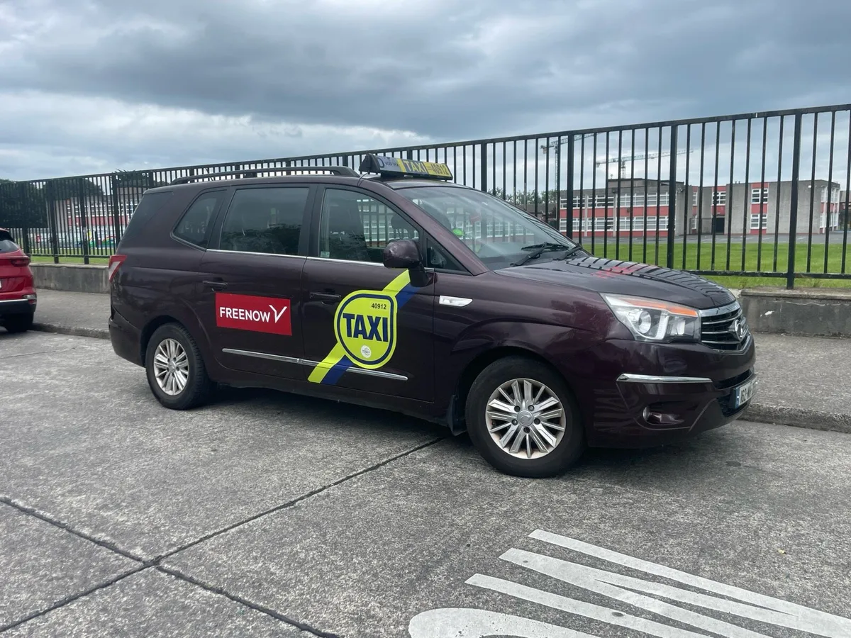 Taxi rental - Image 1