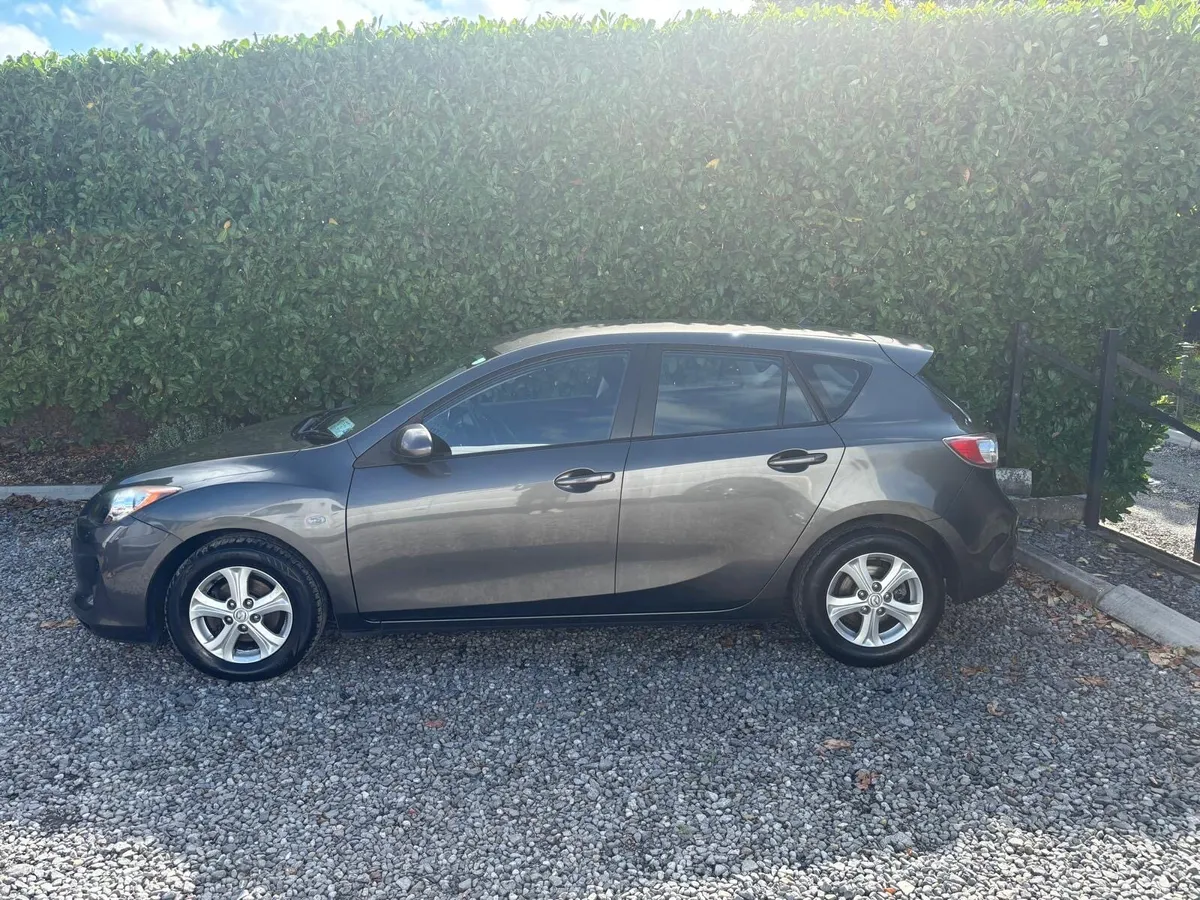 Mazda3 Hatchback,181,723km,1.6 diesel, new NCT - Image 3
