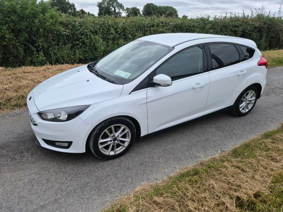 Focus Dsl 2016 NCT 07/26 Very Clean Car !!! - Image 3