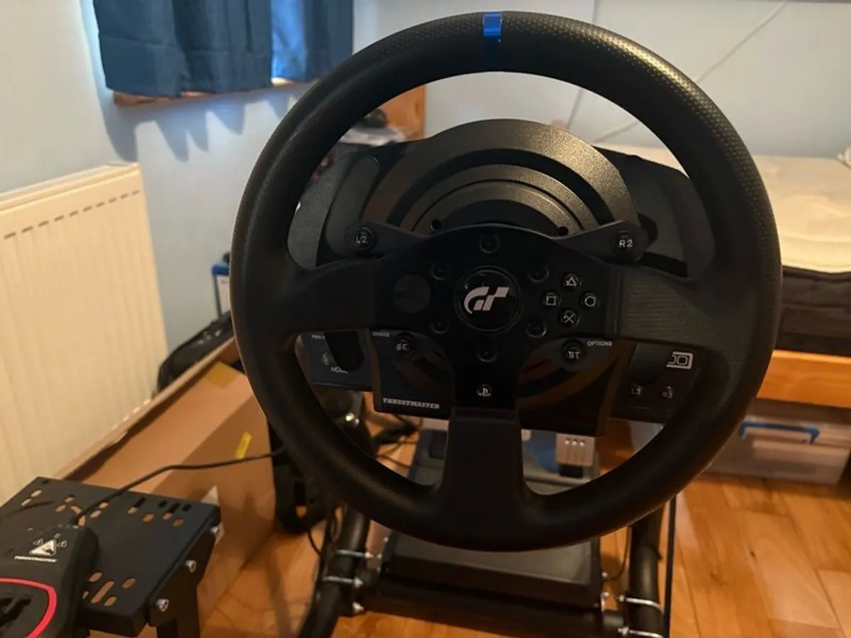Racing Seat With Steering Wheel - Image 4