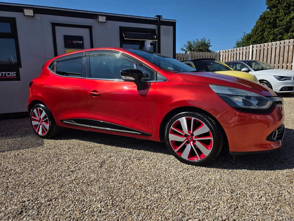 Renault Clio Automatic - Image 1