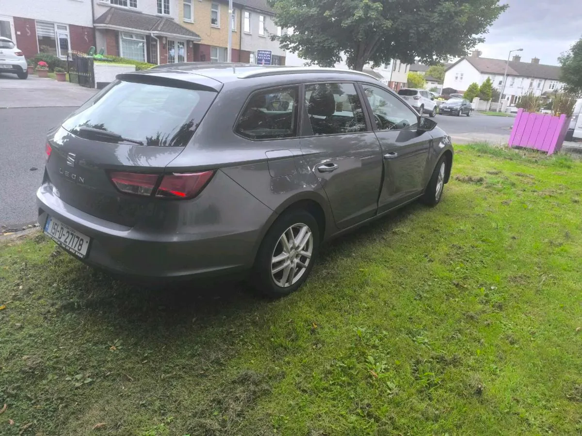 151 seat Leon - Image 4