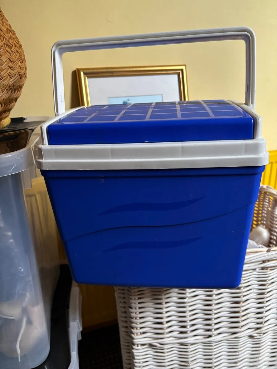 Cool box - Image 1