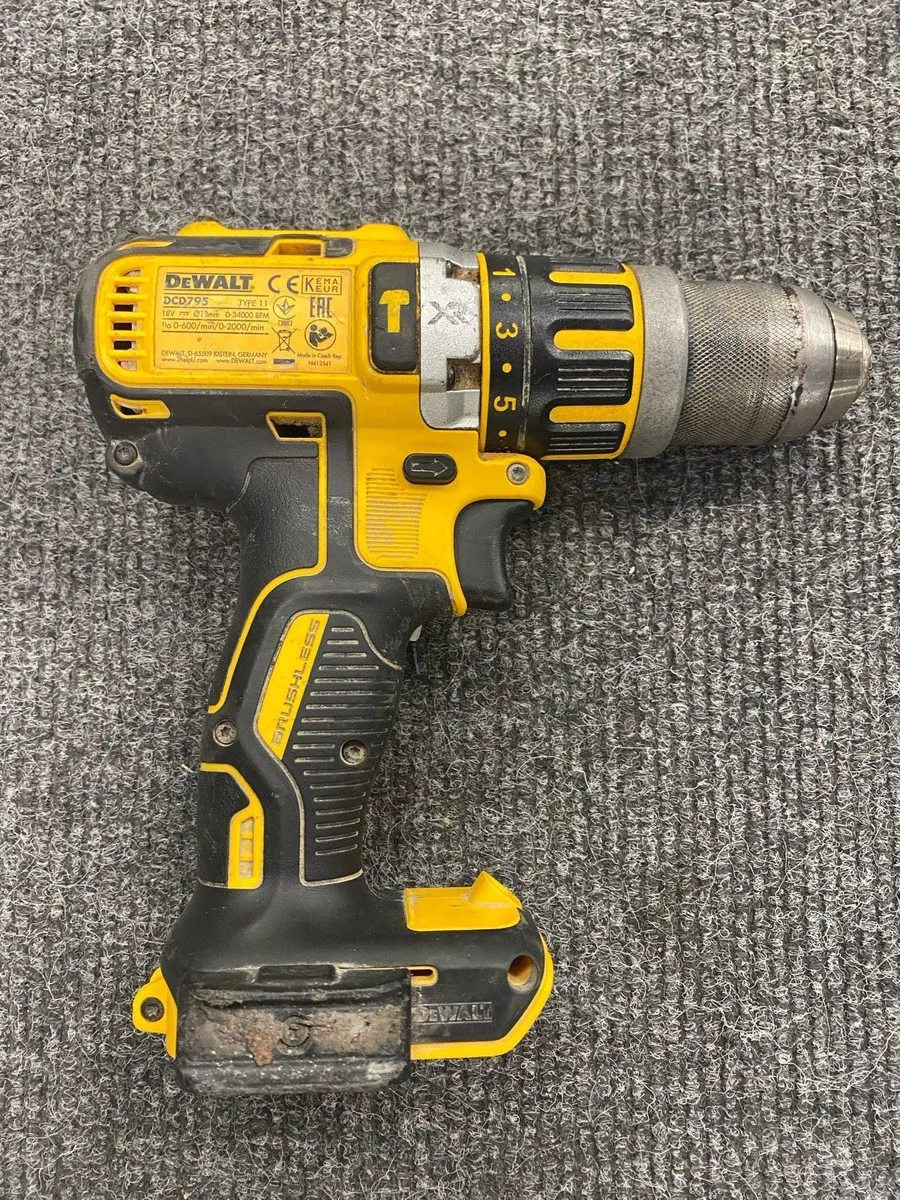 Dewalt DCD795 Drill - Image 2