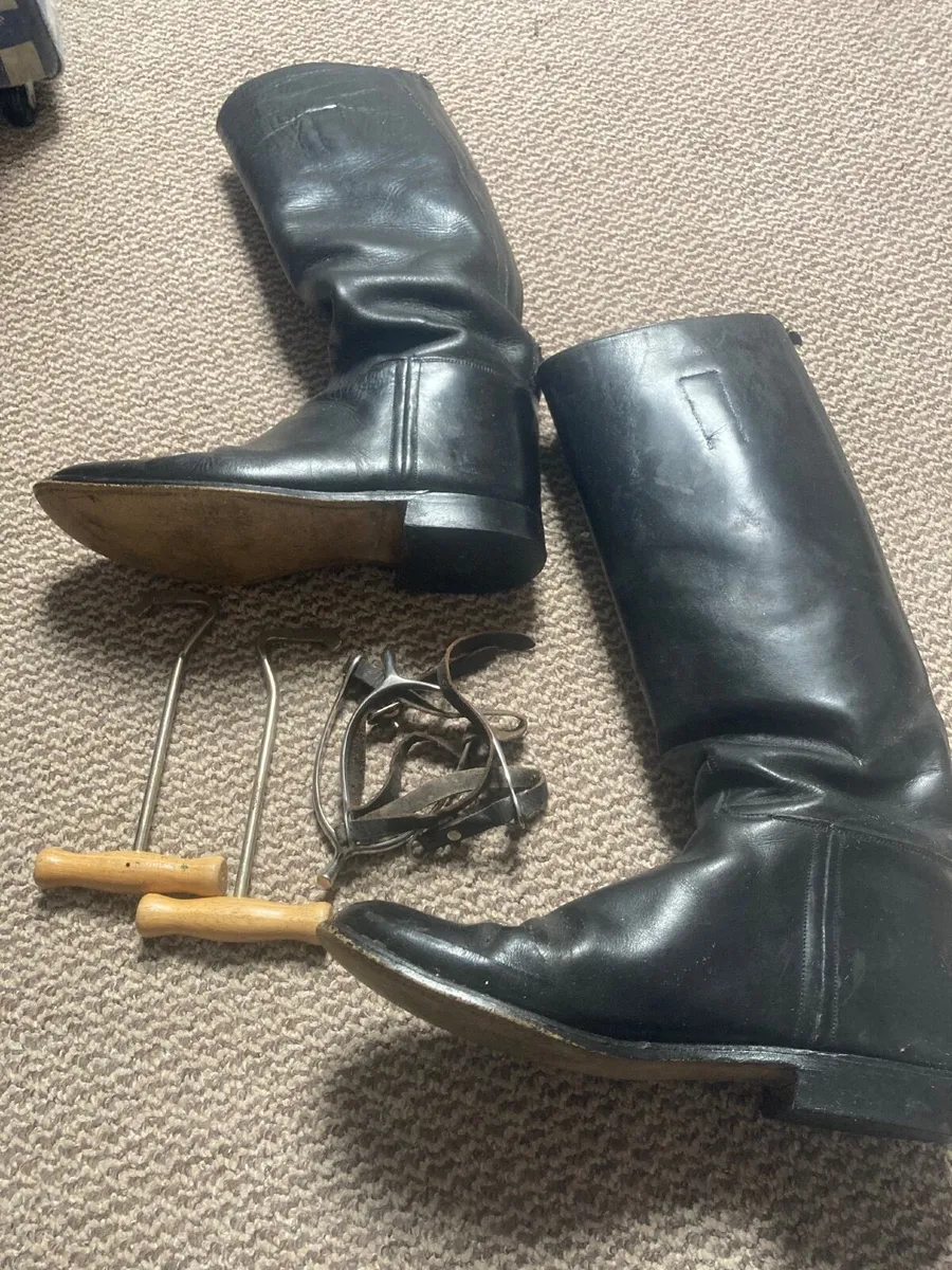 Riding Boots & Lockes Handmade Riding Cap - Image 3