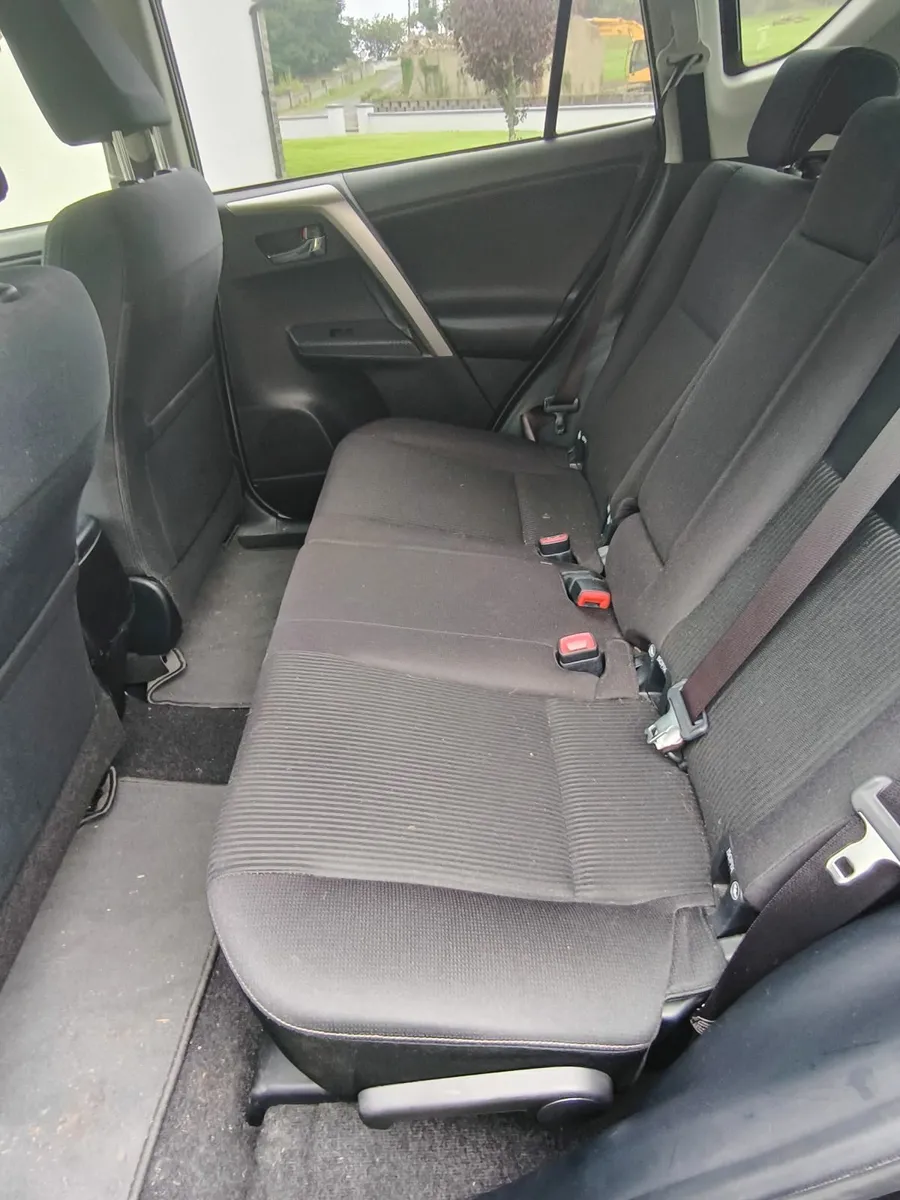 Toyota RAV4 2015 - Image 4