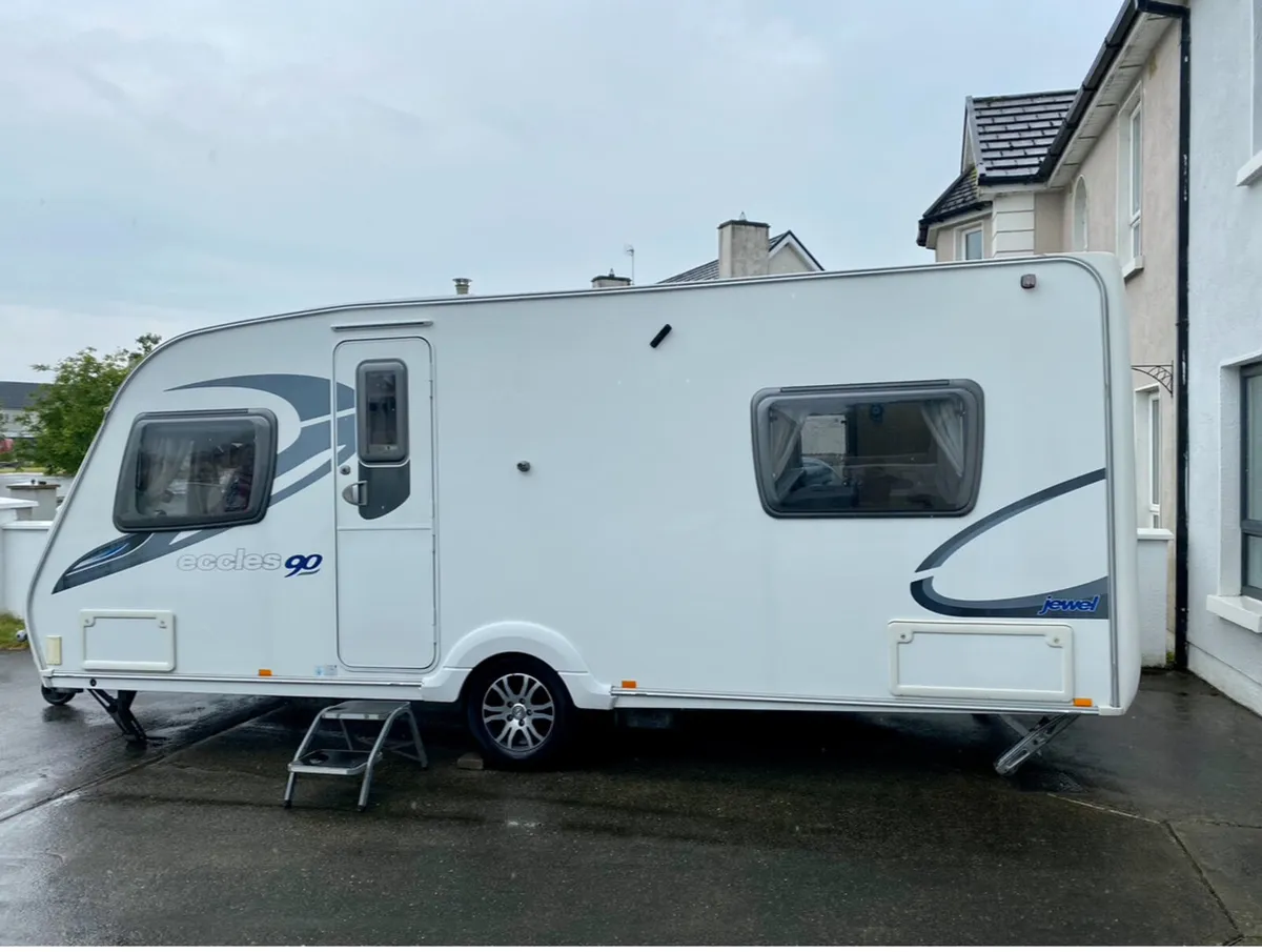 Caravan - Image 3
