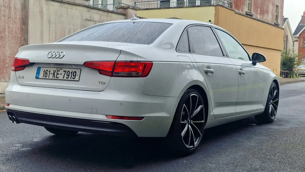 Audi A4 2016 - Image 4