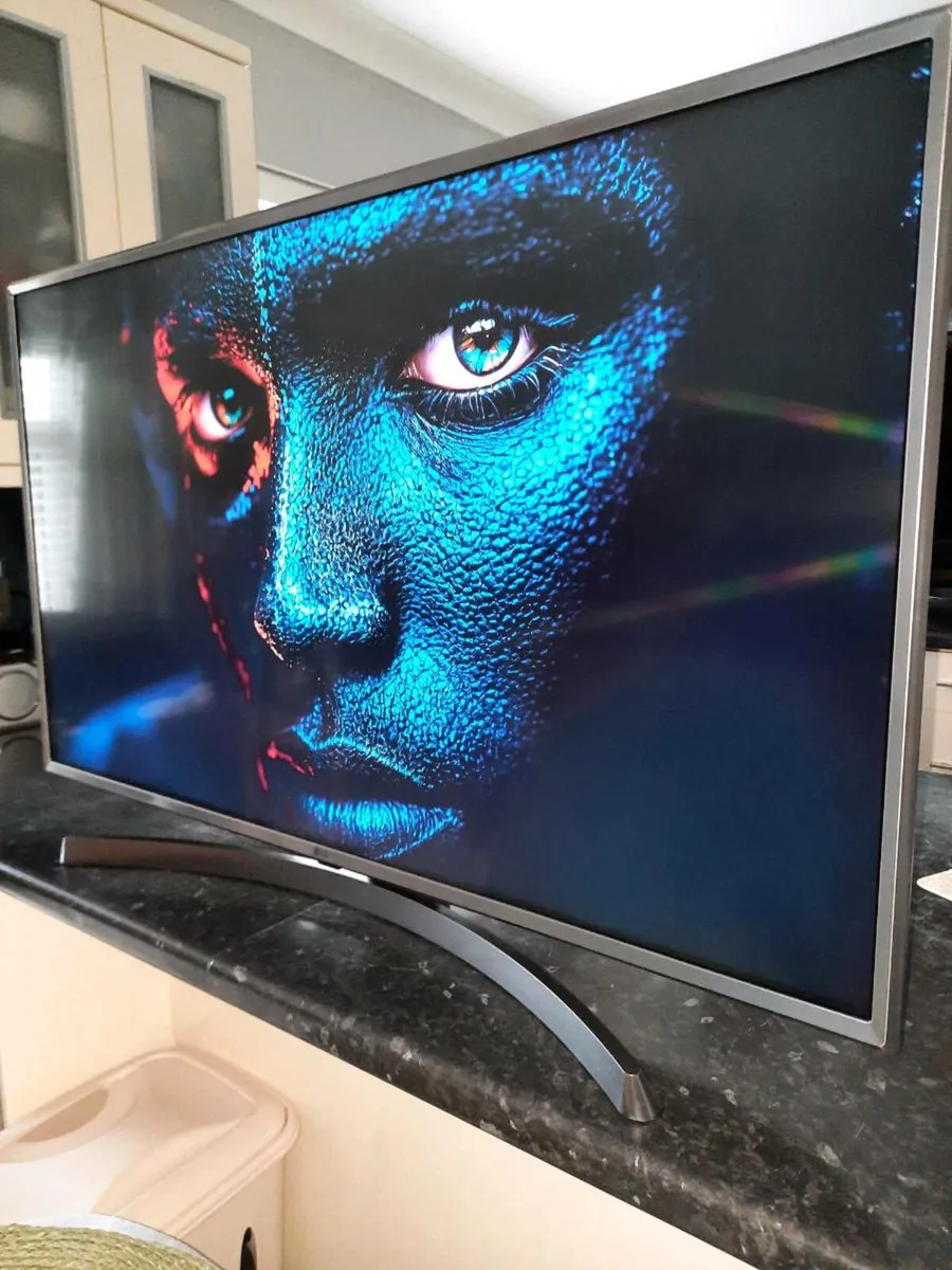 LG 43 inch Smart tv - Image 2