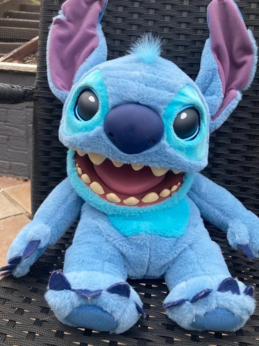 Disney Stitch Puppetronic by RealFX Interactive Toy Exc con - Image 2