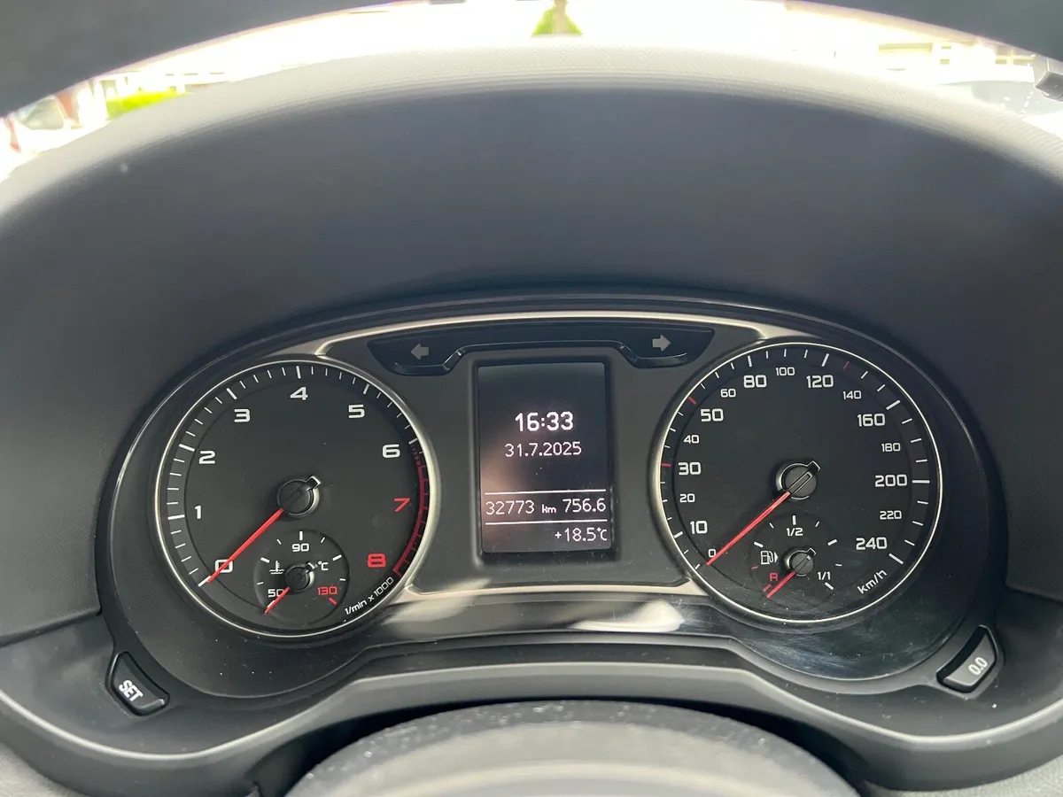 Audi A1 2018 - Image 2