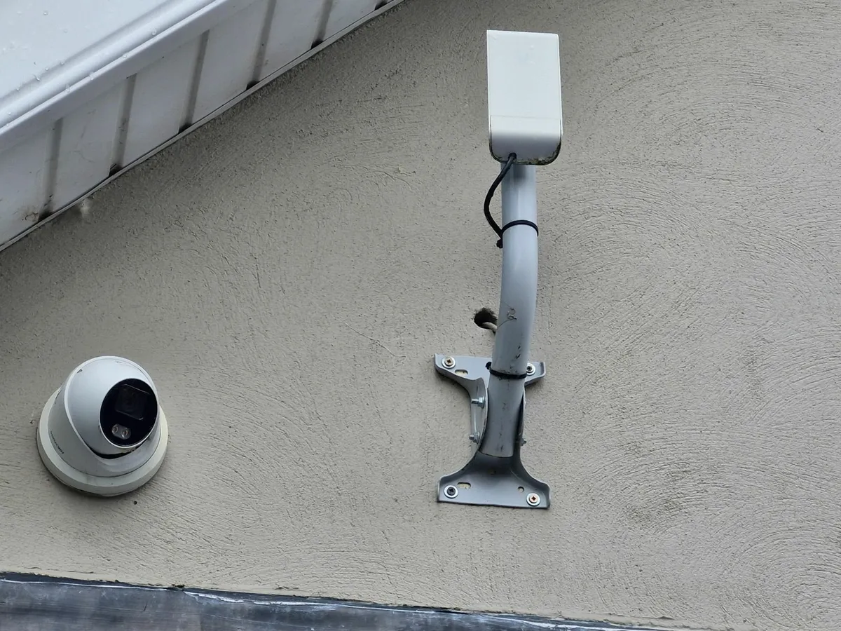 Ubiquiti Antenna brackets - Image 3