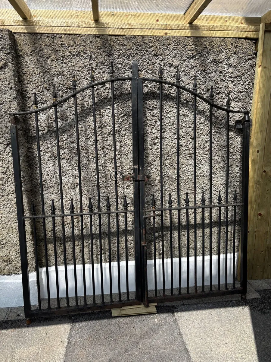 Heavy steel gates - Image 1