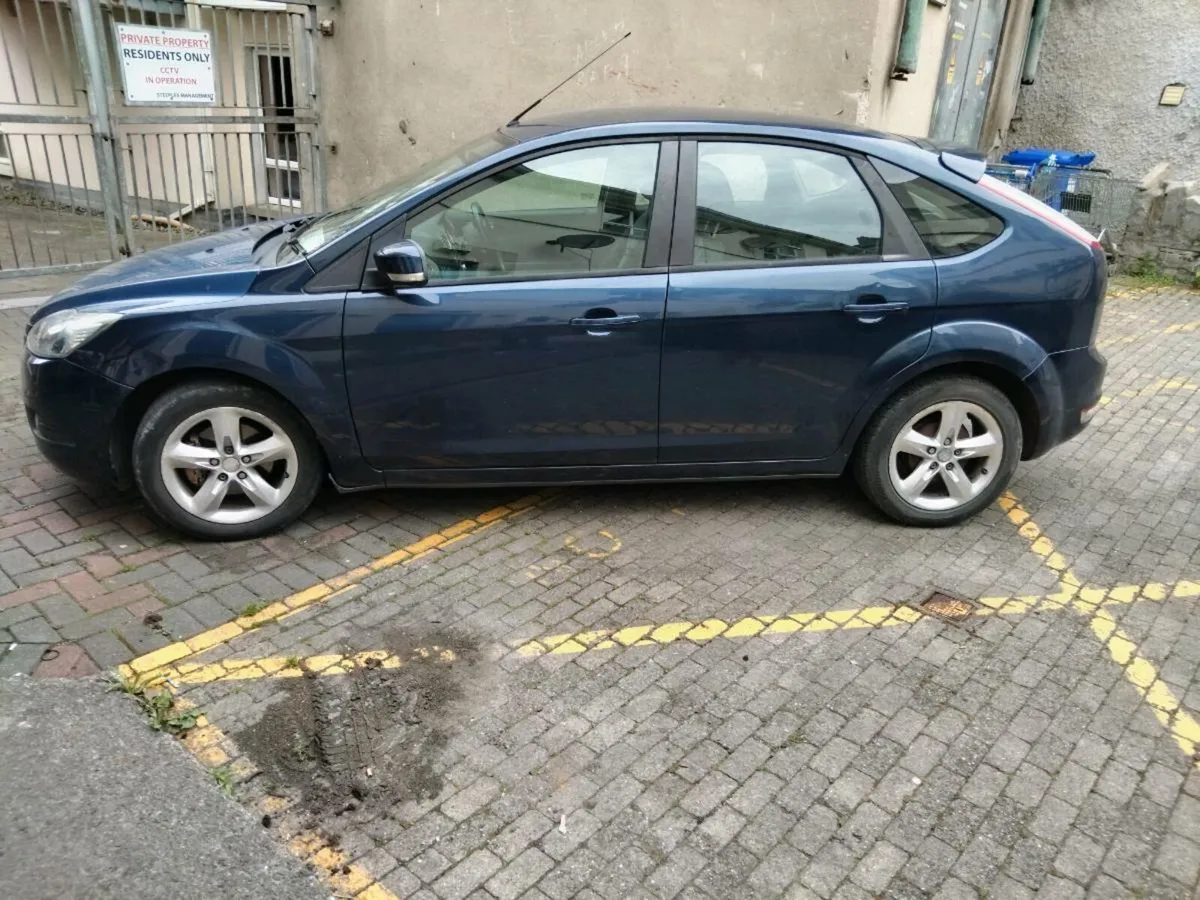 Ford focus automatic 1.6 petrol - Image 3
