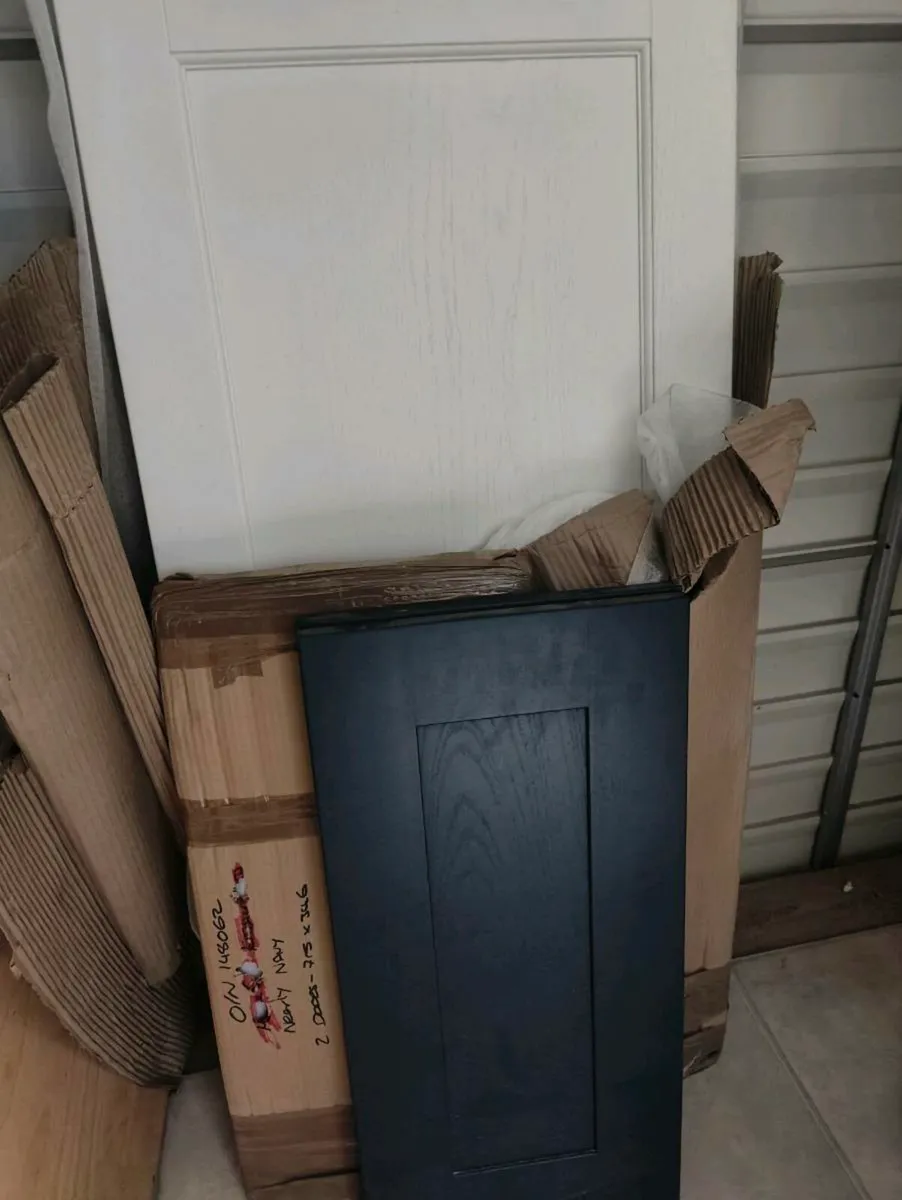 Brand New kitchen cabinet doors - Image 1
