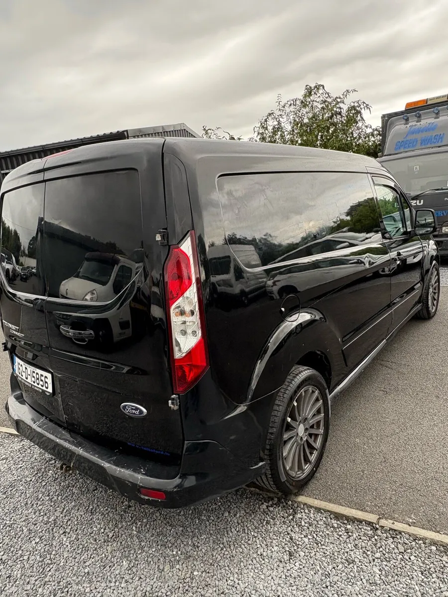 2016 ford transit connect Doe 3/26 tax 3/26 low km - Image 3