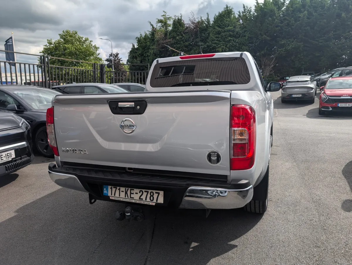 Nissan Navara  2.3 SVE DOUBLE CAB 190 - Image 3