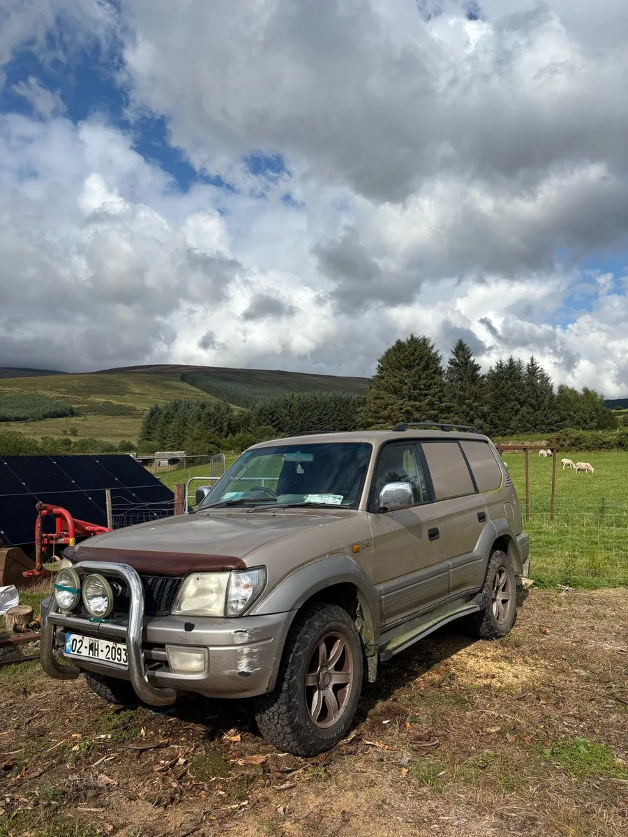 Toyota Landrcruiser LWB for parts - Image 1