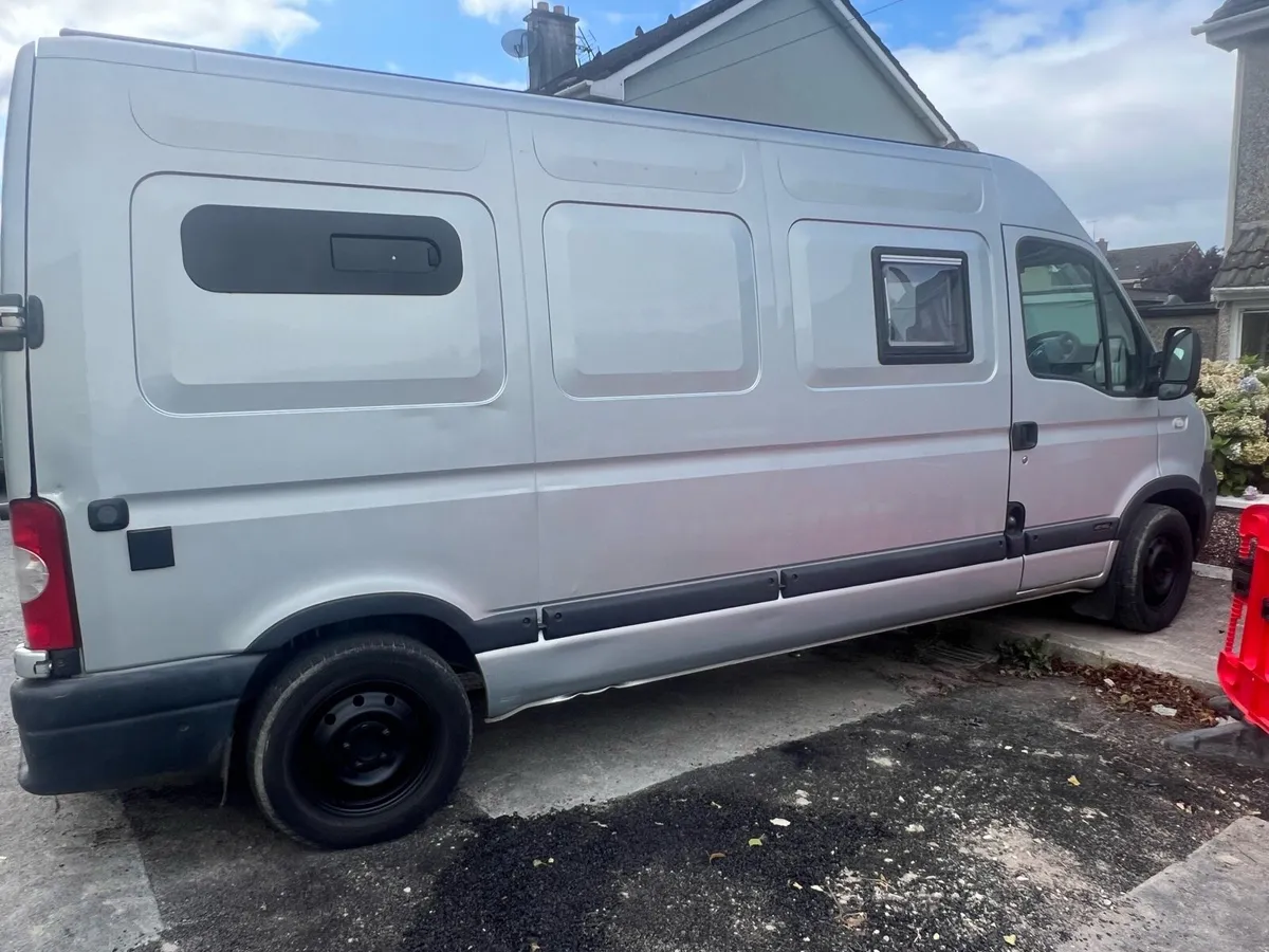 2011 Interstar Camper - Image 3