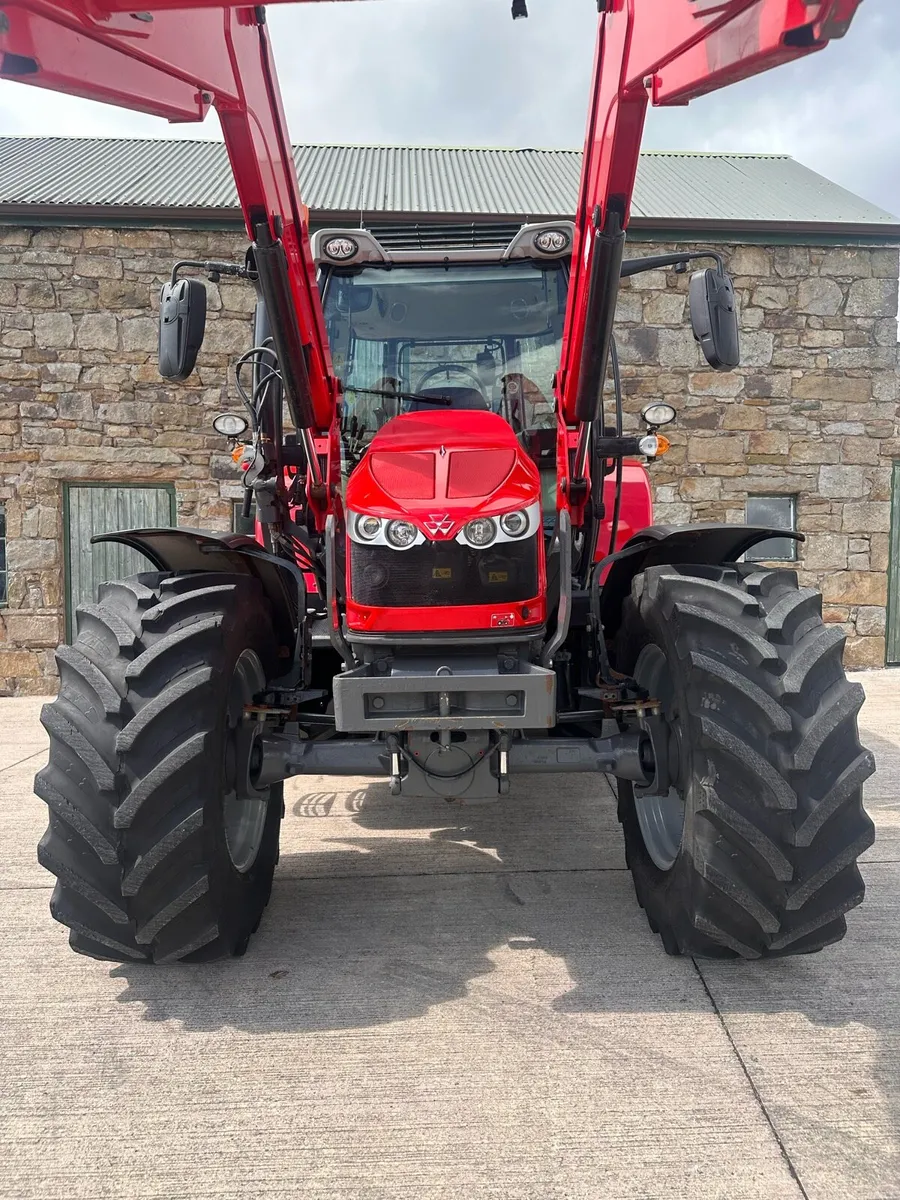 Massey Ferguson 5713s - Image 4