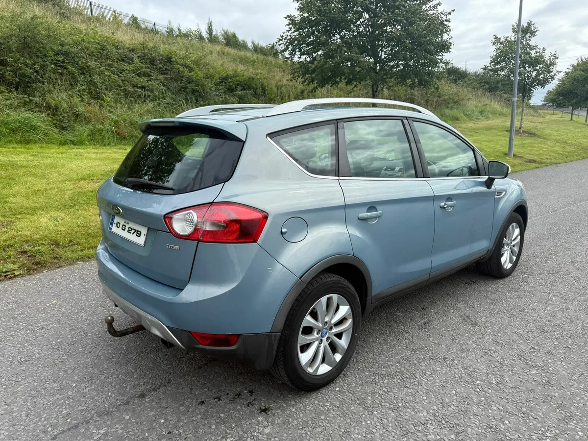 2010 FORD KUGA ZETEC 2.0 TDCI 136PS 6SPEED 4X4 - Image 4