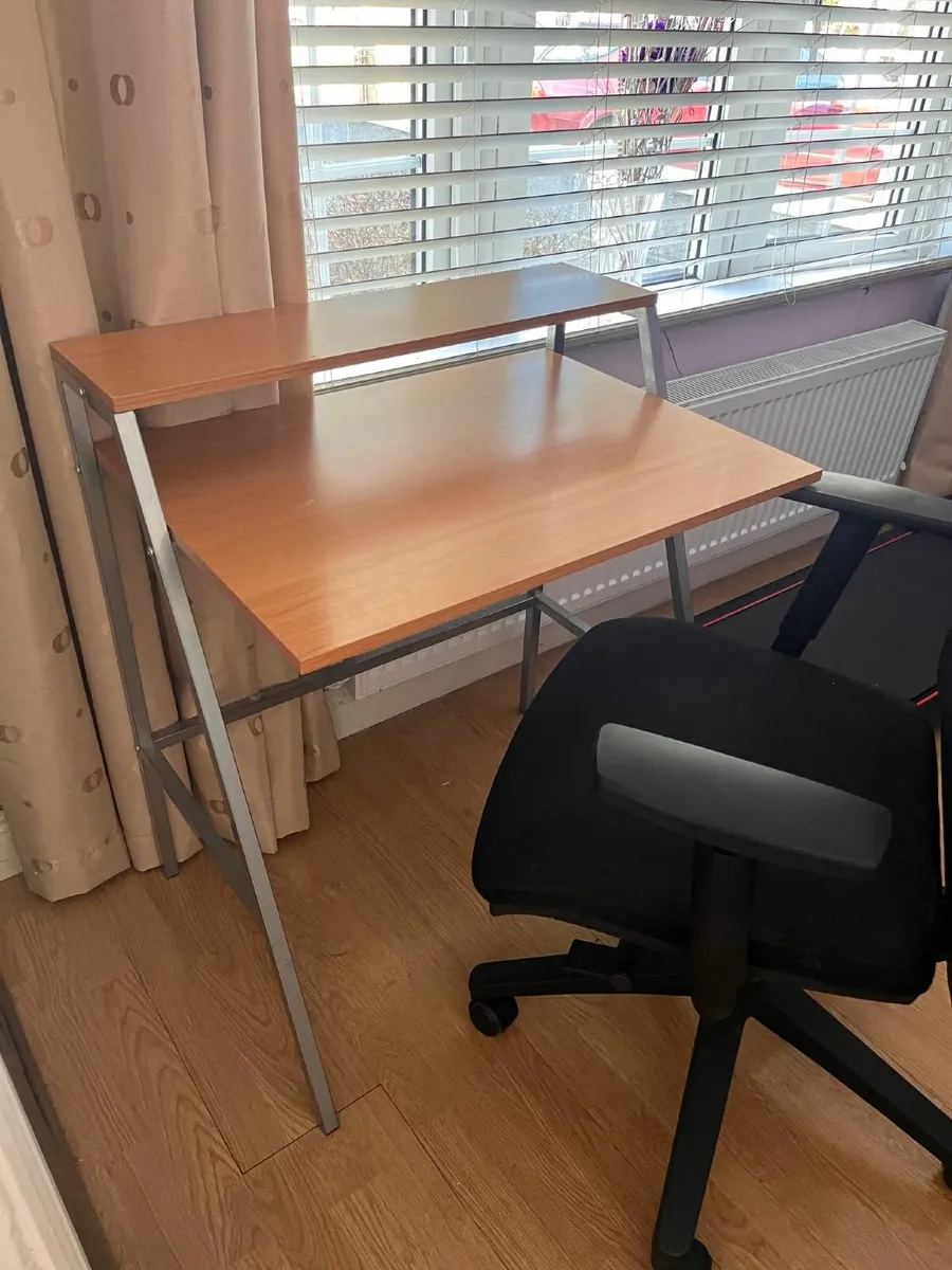 Desk and office chair (€50 or best offer) - Image 3