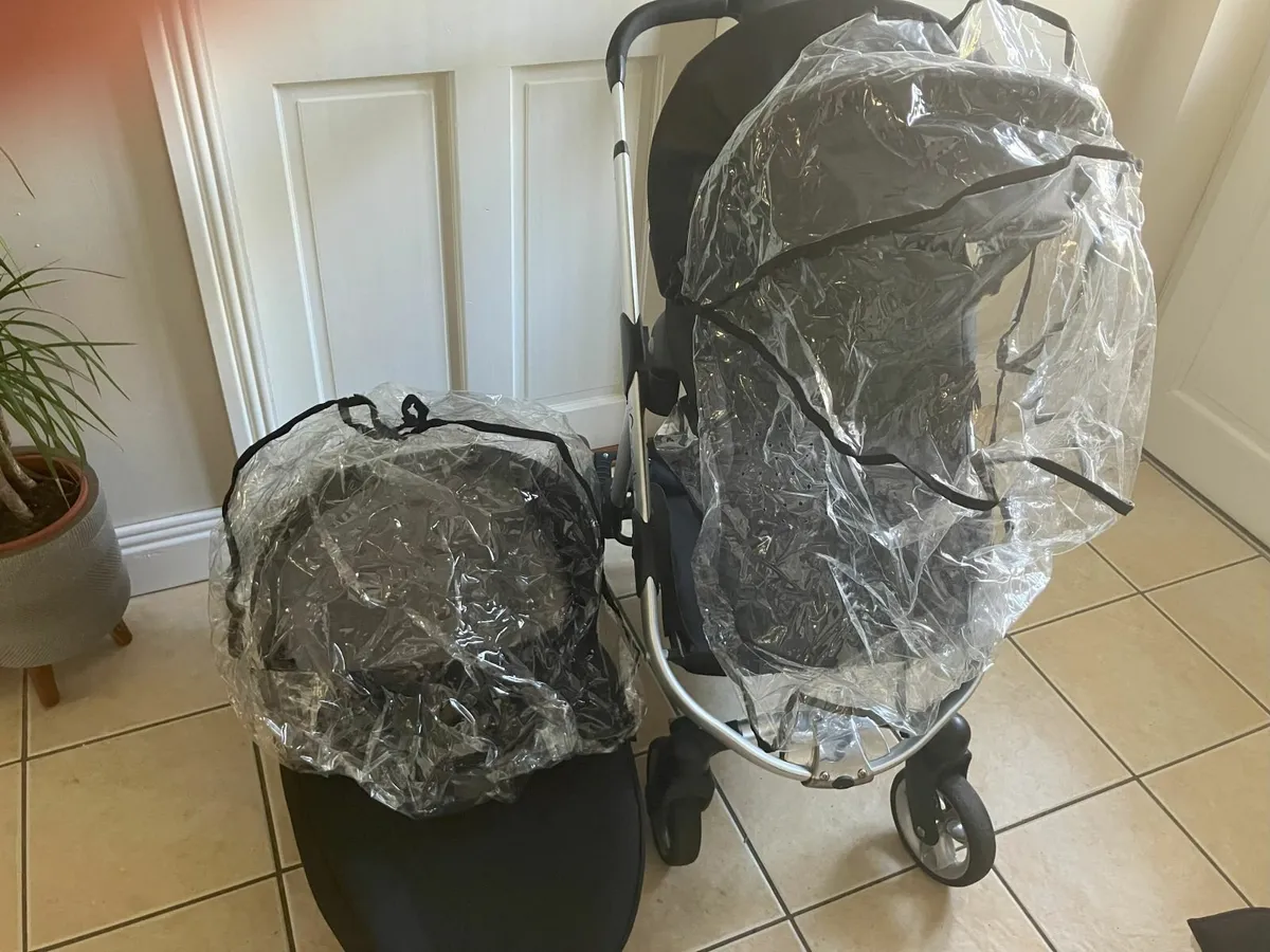 Icandy Apple 2  pear  travel system barely used - Image 4