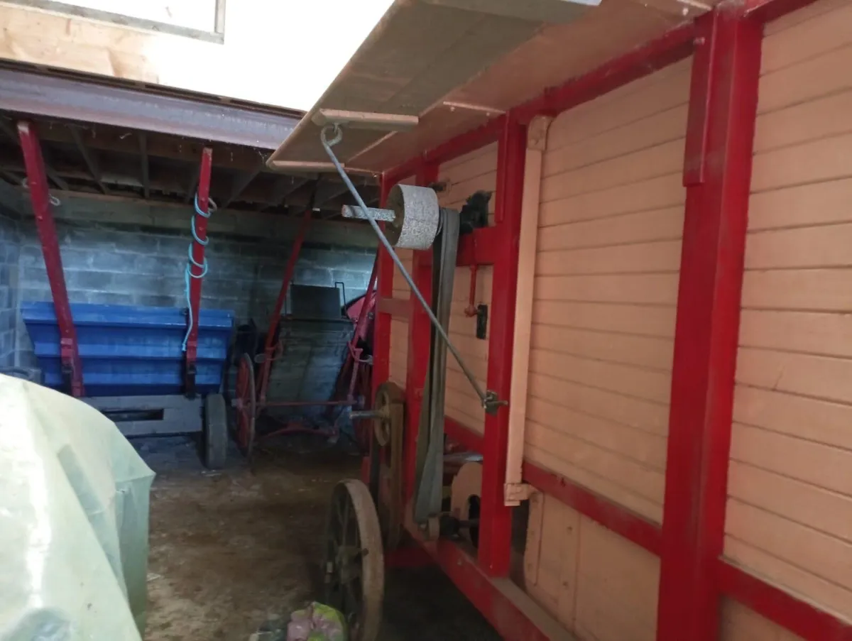 Garvie Vintage Threshing Mill - Image 2