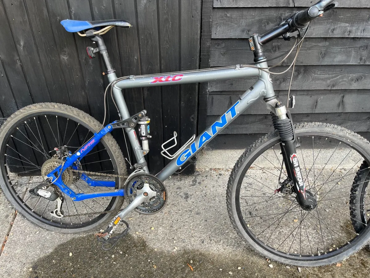 Giant mountain bikes - Image 1