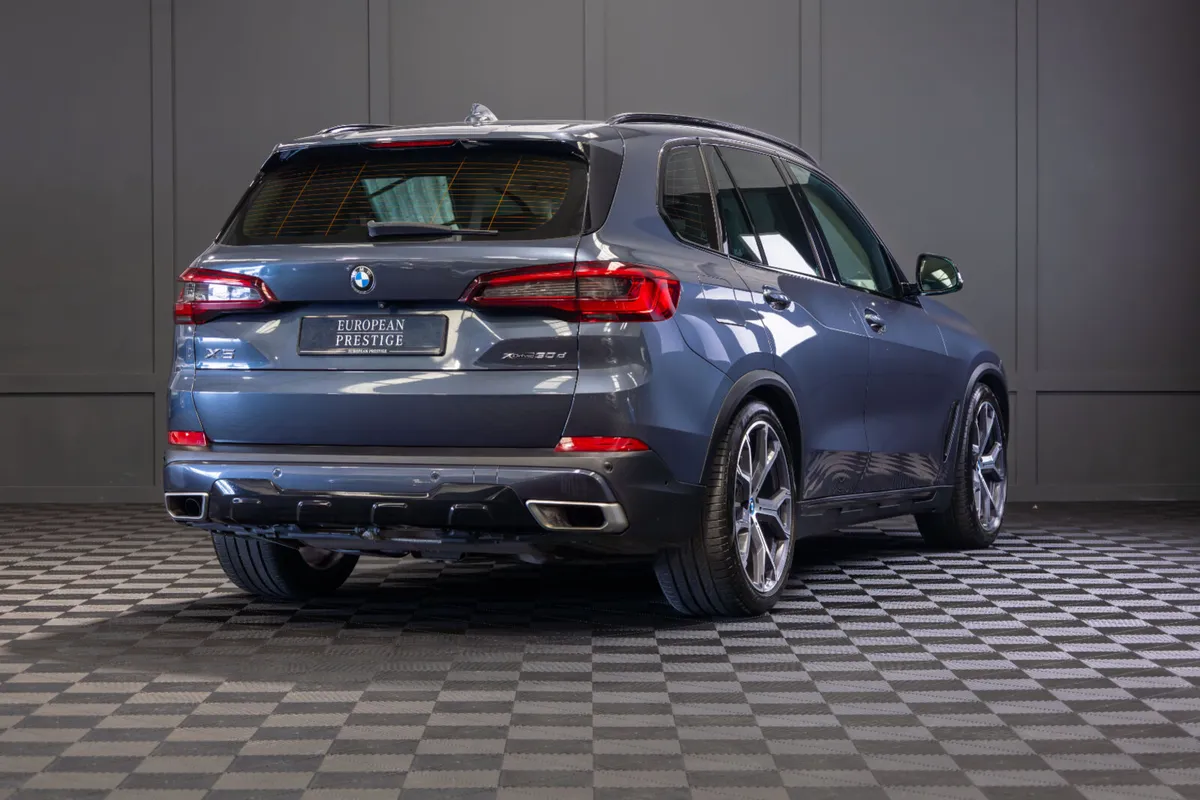 2019 BMW X5 X-Drive 30d X-Line 5 Seat N1 Crewcab - Image 3