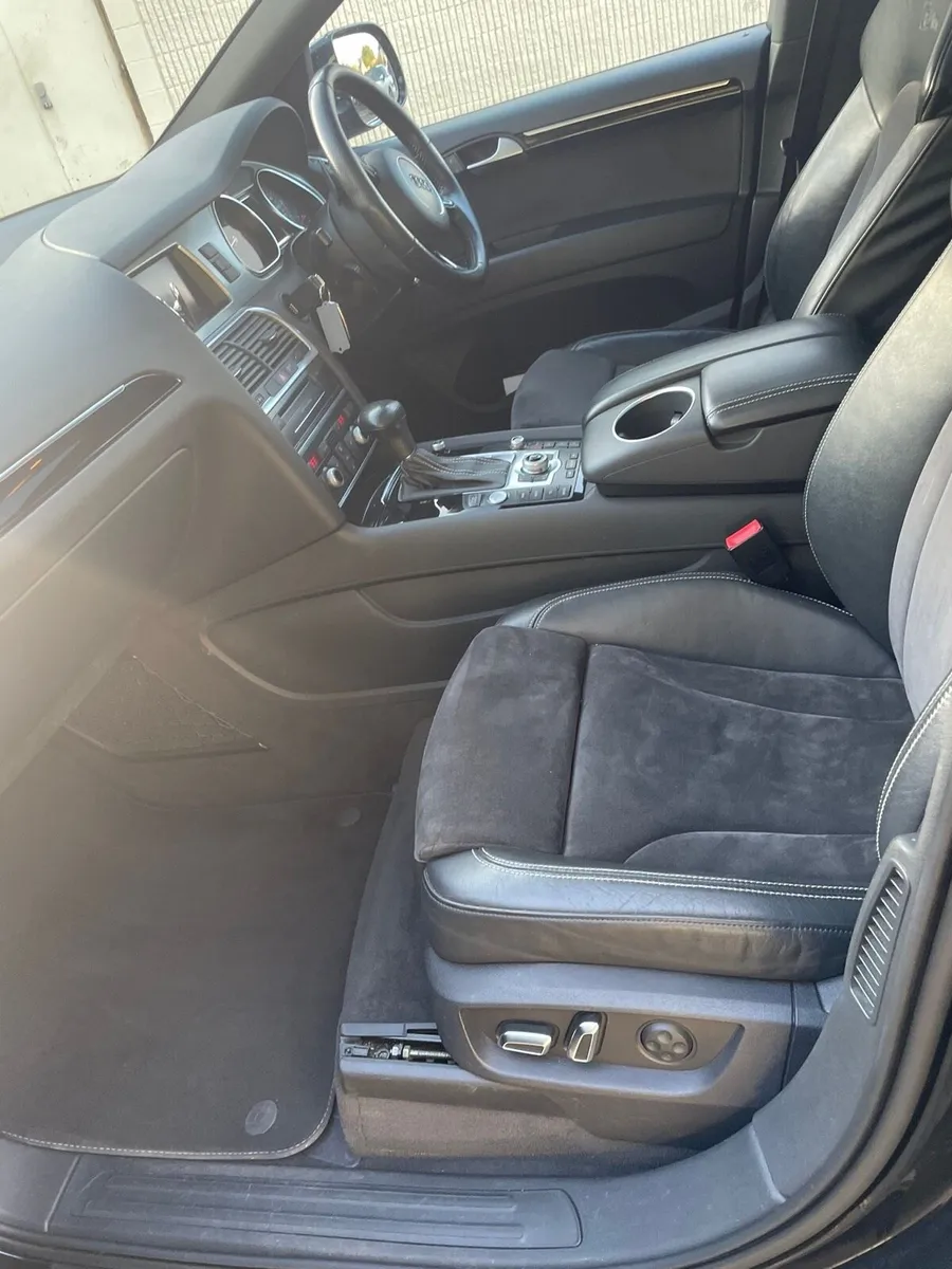 Audi Q7 - Image 3