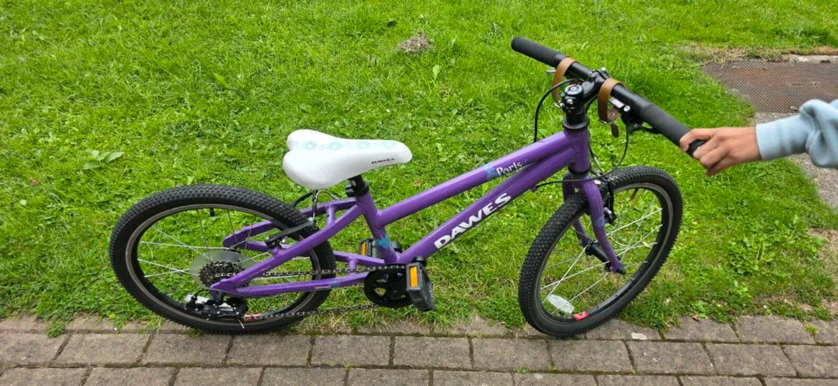 Girls Cycle for sale - Image 1