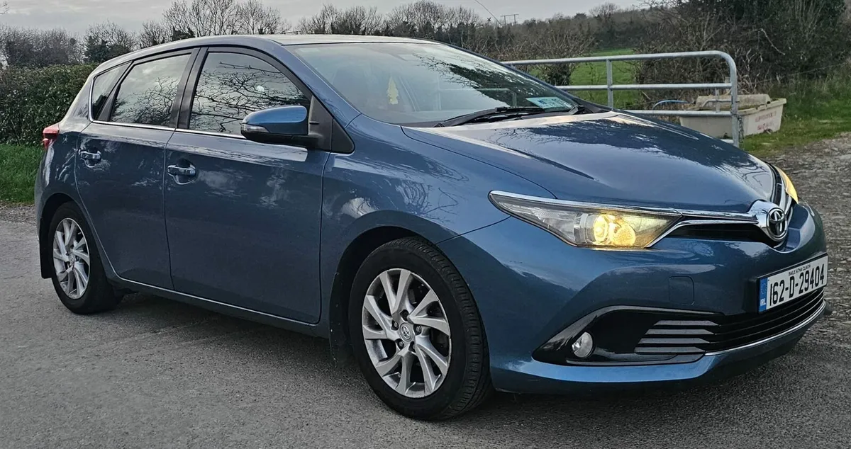 Toyota auris - Image 1