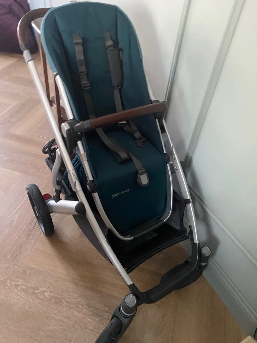 Uppababy / Cybex Car seats /Buggy - Image 3