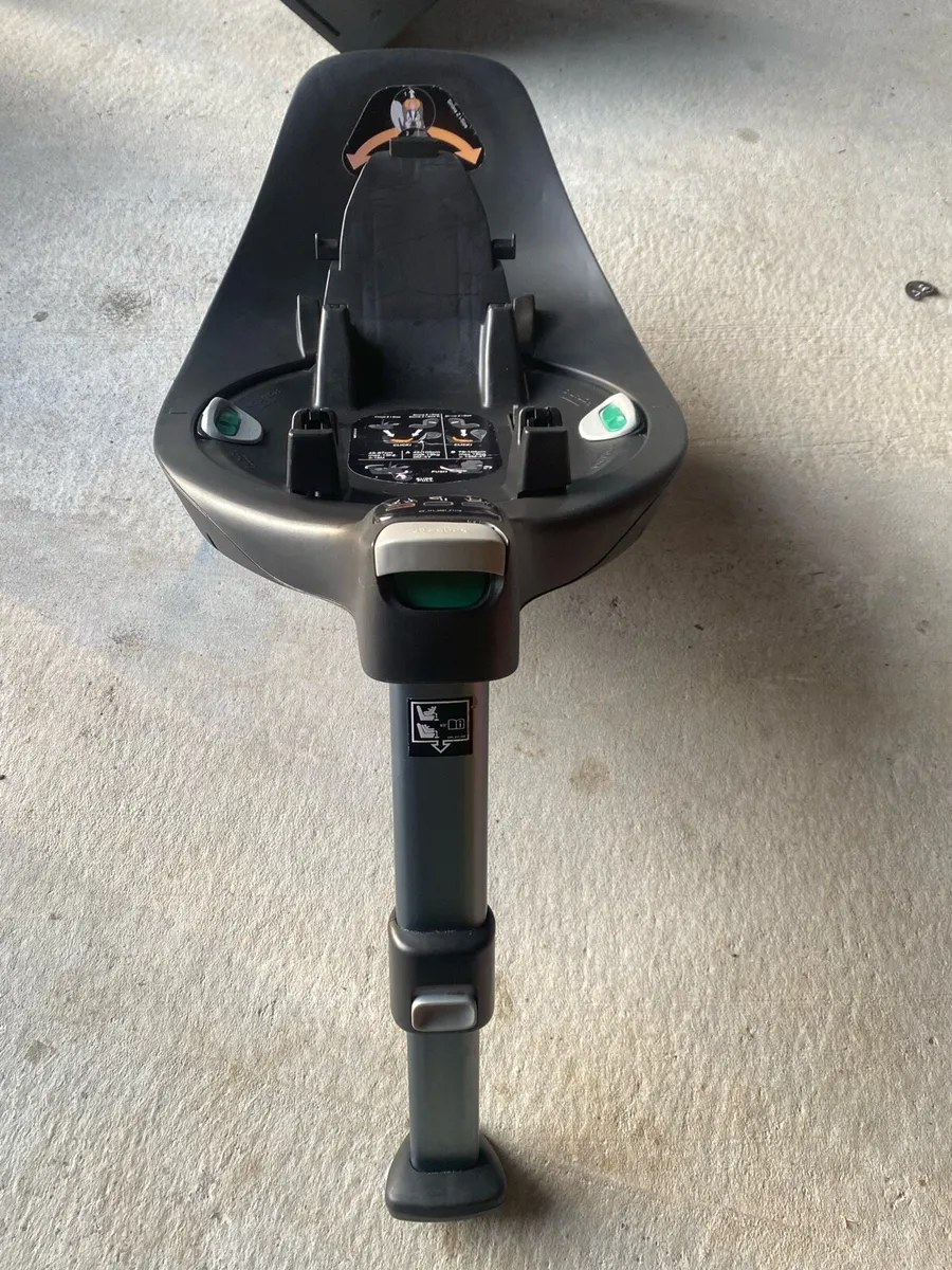 Uppababy / Cybex Car seats /Buggy - Image 4