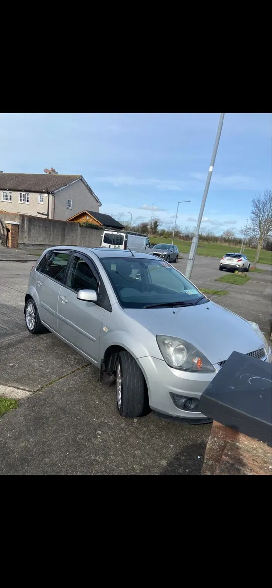 Ford fiesta - Image 4