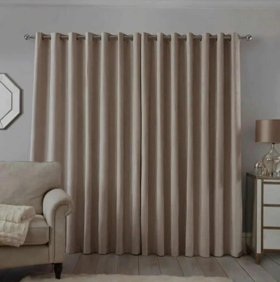 Curtains - Image 3