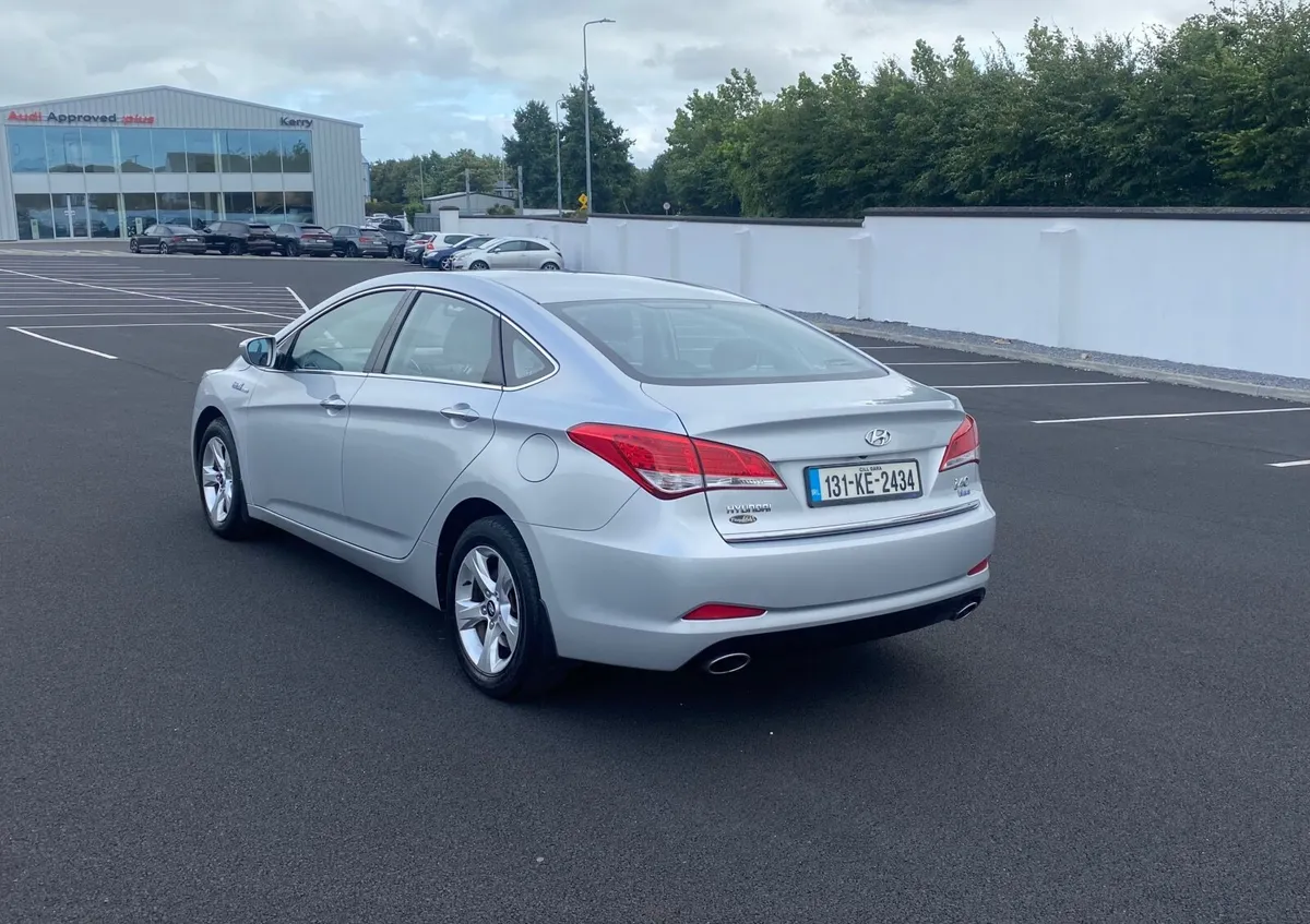131 Hyundai I40 Executive Model. Nct 04.26 & Taxed - Image 4