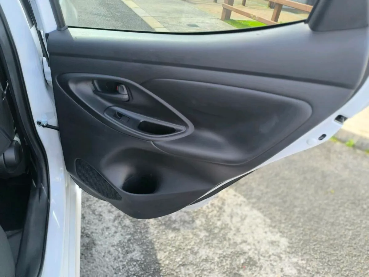 TOYOTA YARIS 2022-AUTOMATIC-1.0Petrol-ONLY65000KM! - Image 4