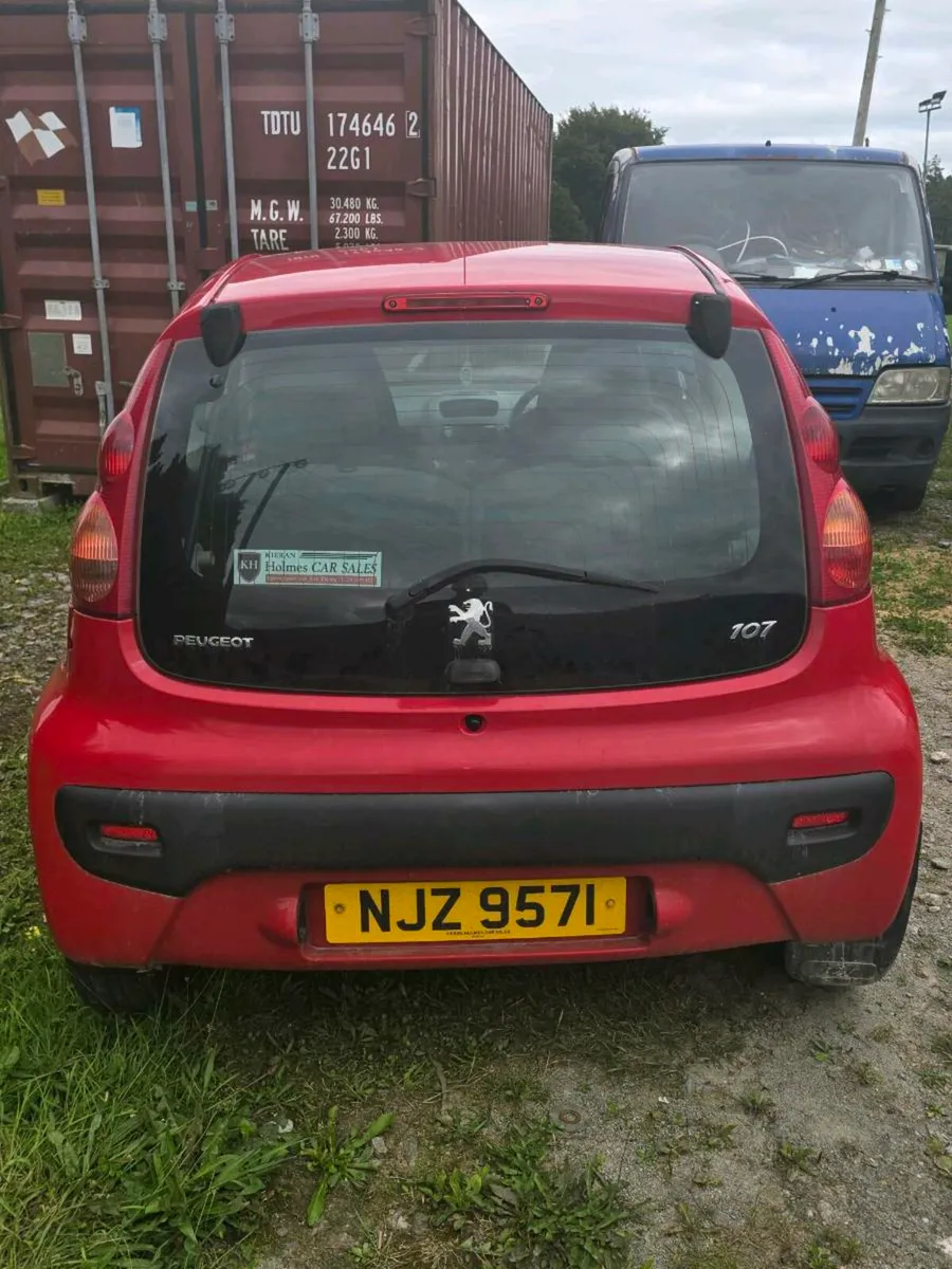 107 Peugeot - Image 1