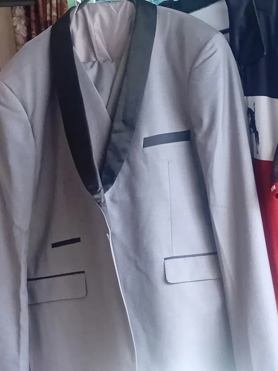 Mens 3 piece suite - Image 1
