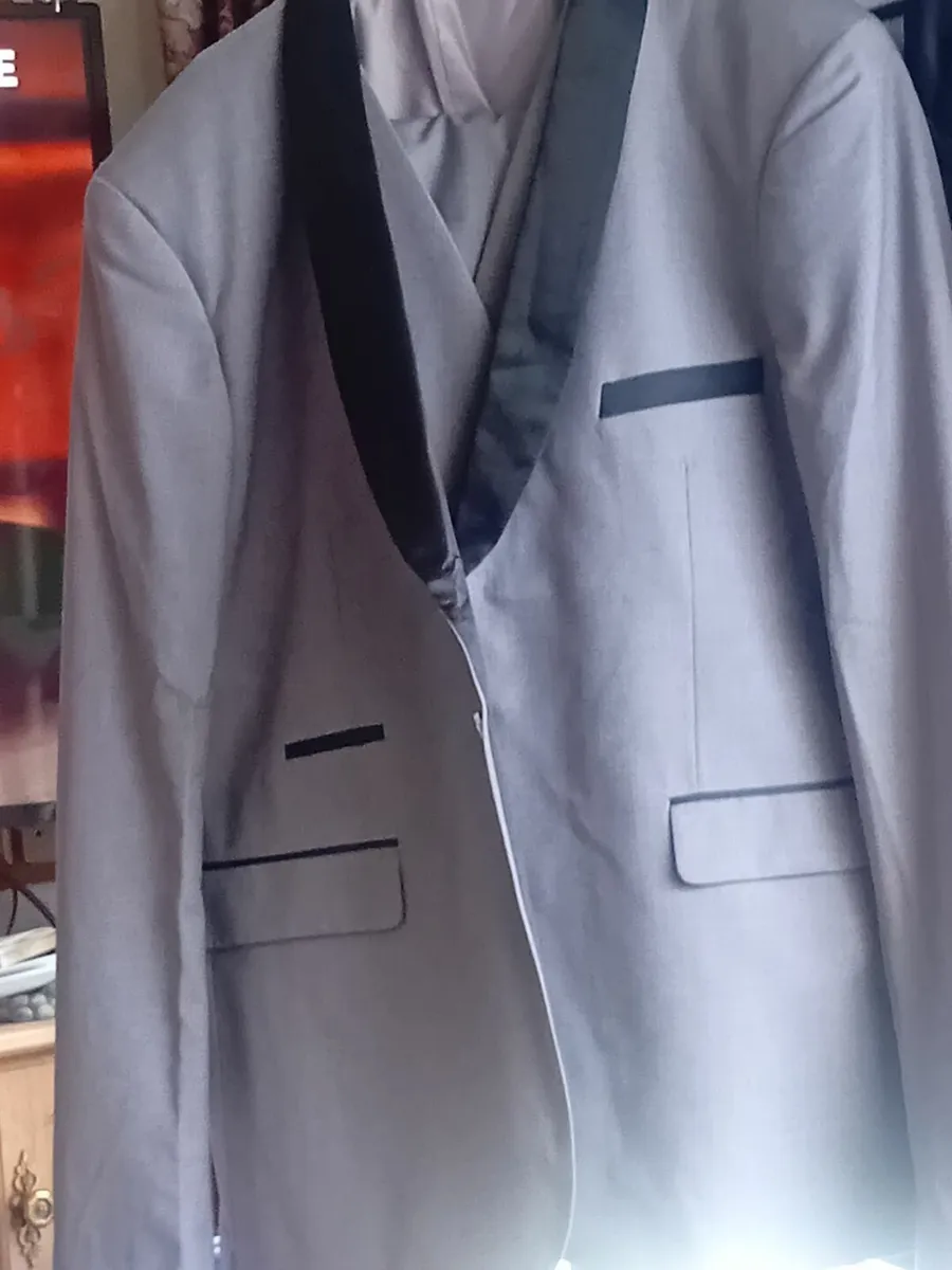 Mens 3 piece suite - Image 3
