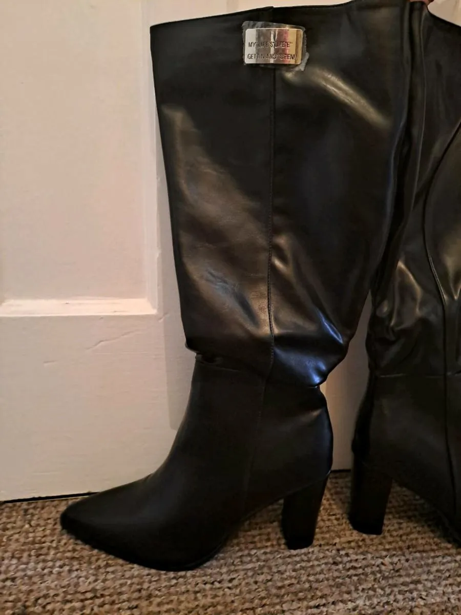 High heel Black boots size 11 or 44 - Image 2