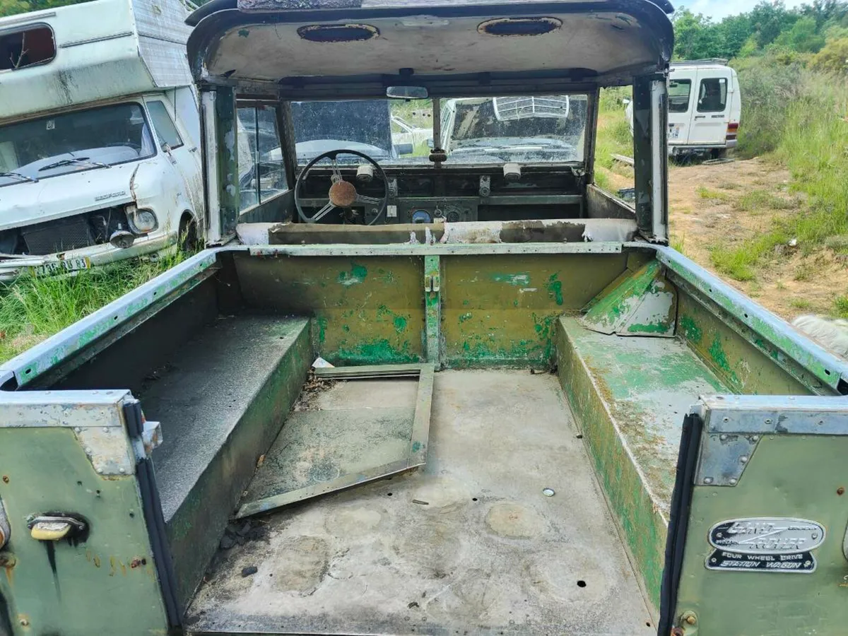 1959 Series 2 Land Rover Station Wagon - Image 4