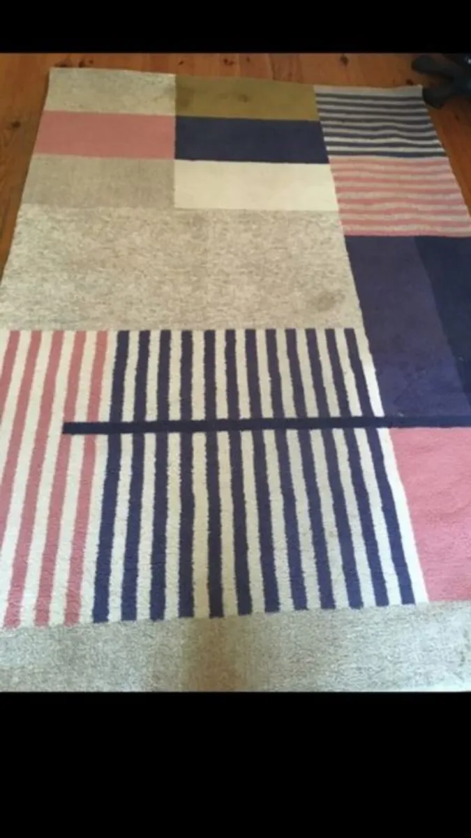 Brand New Rug still in packaging - Image 1