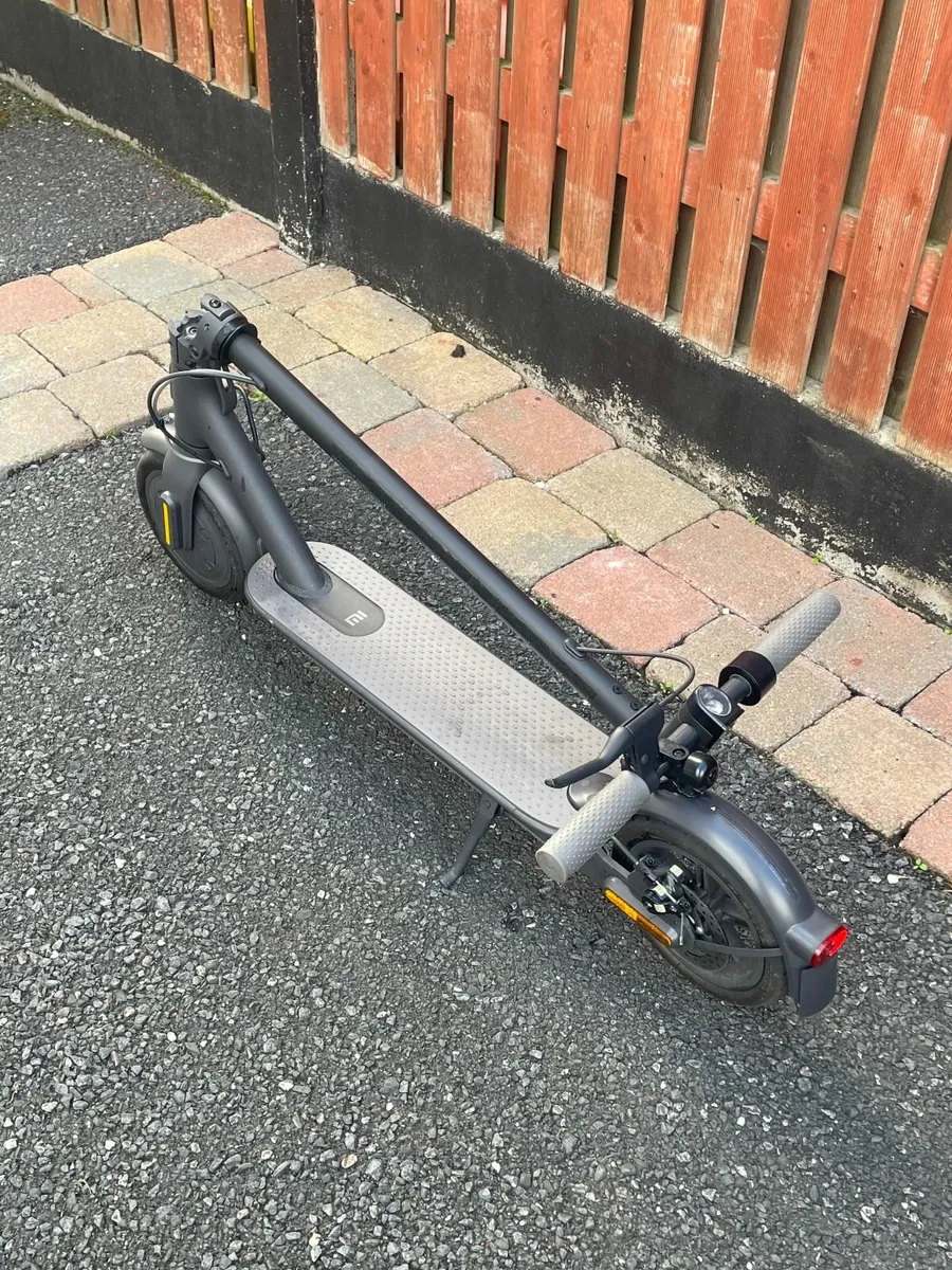 Mi Electric 1S Scooter - Image 4