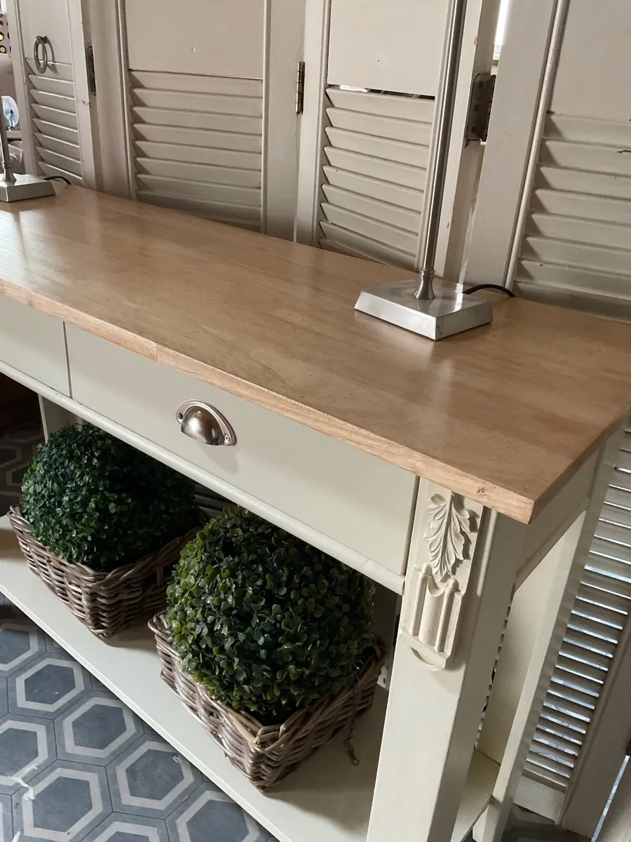 Hall / console table in a french chic style - Image 1