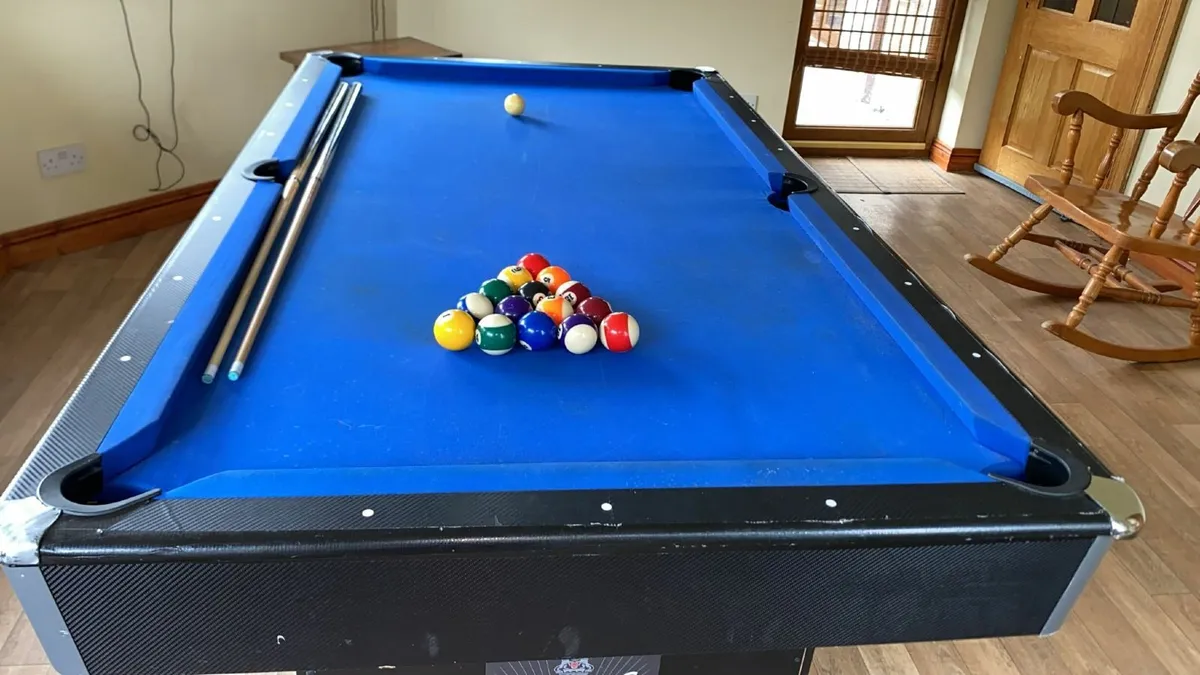 pool table - Image 1
