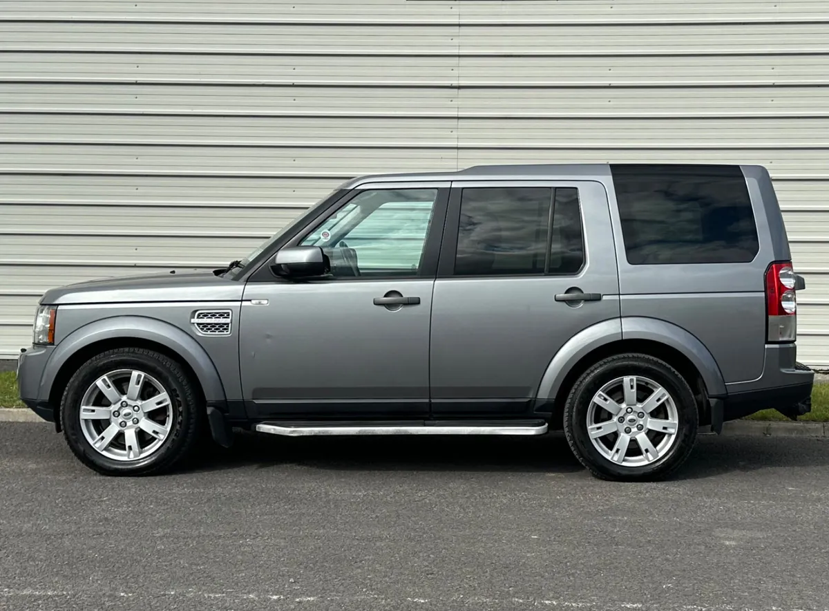 Land Rover Discovery 3.0 TDV6 XE Auto - Image 4